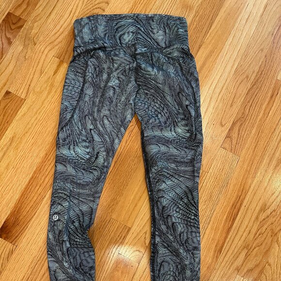 lululemon athletica Patterned Leggings - Picture 3 of 8